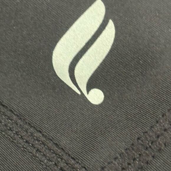 NWT Fabletics Anywhere Motion365+ High-Waisted 6'' Short in Black Size Medium - Picture 6 of 10